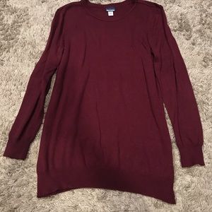 Maroon sweater